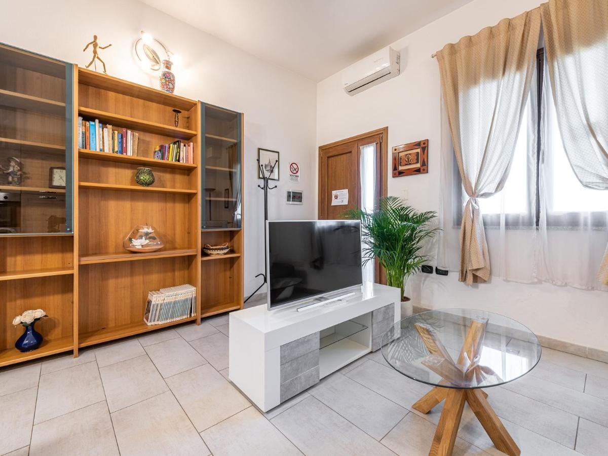 La Mariposa - Bellavita Apartments Assemini Eksteriør billede